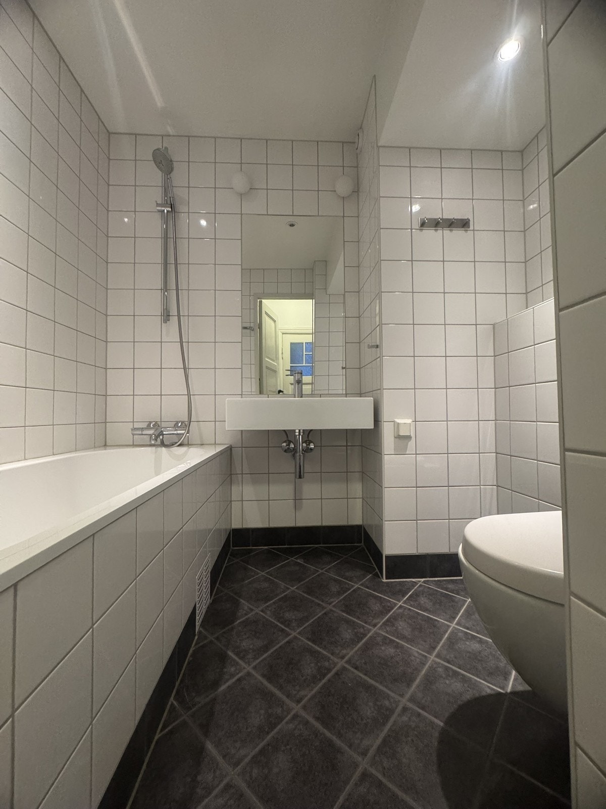 Bad med badekar Galleribilde