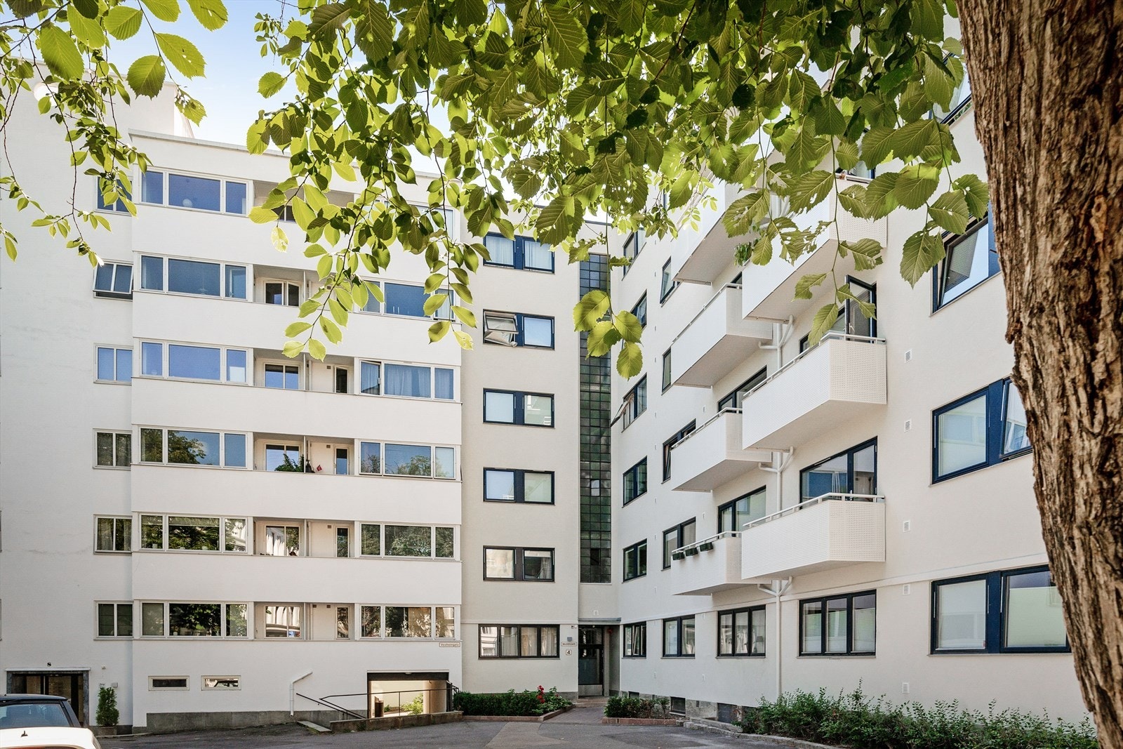 Bilde av fasade tatt sommerstid Galleribilde