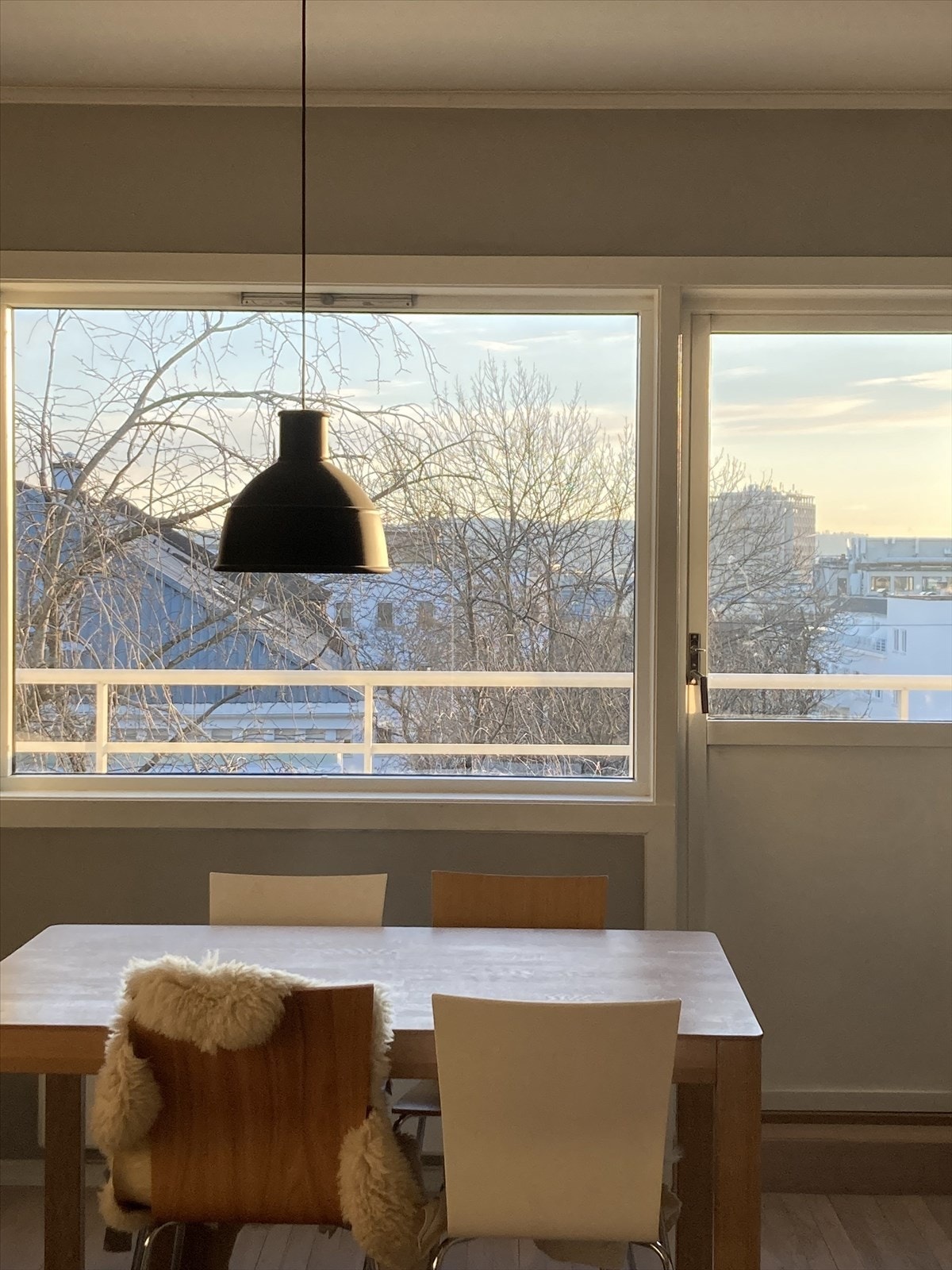 Privat bilde tatt av selger. Godt med naturlig lys inn også på vinterstid Galleribilde