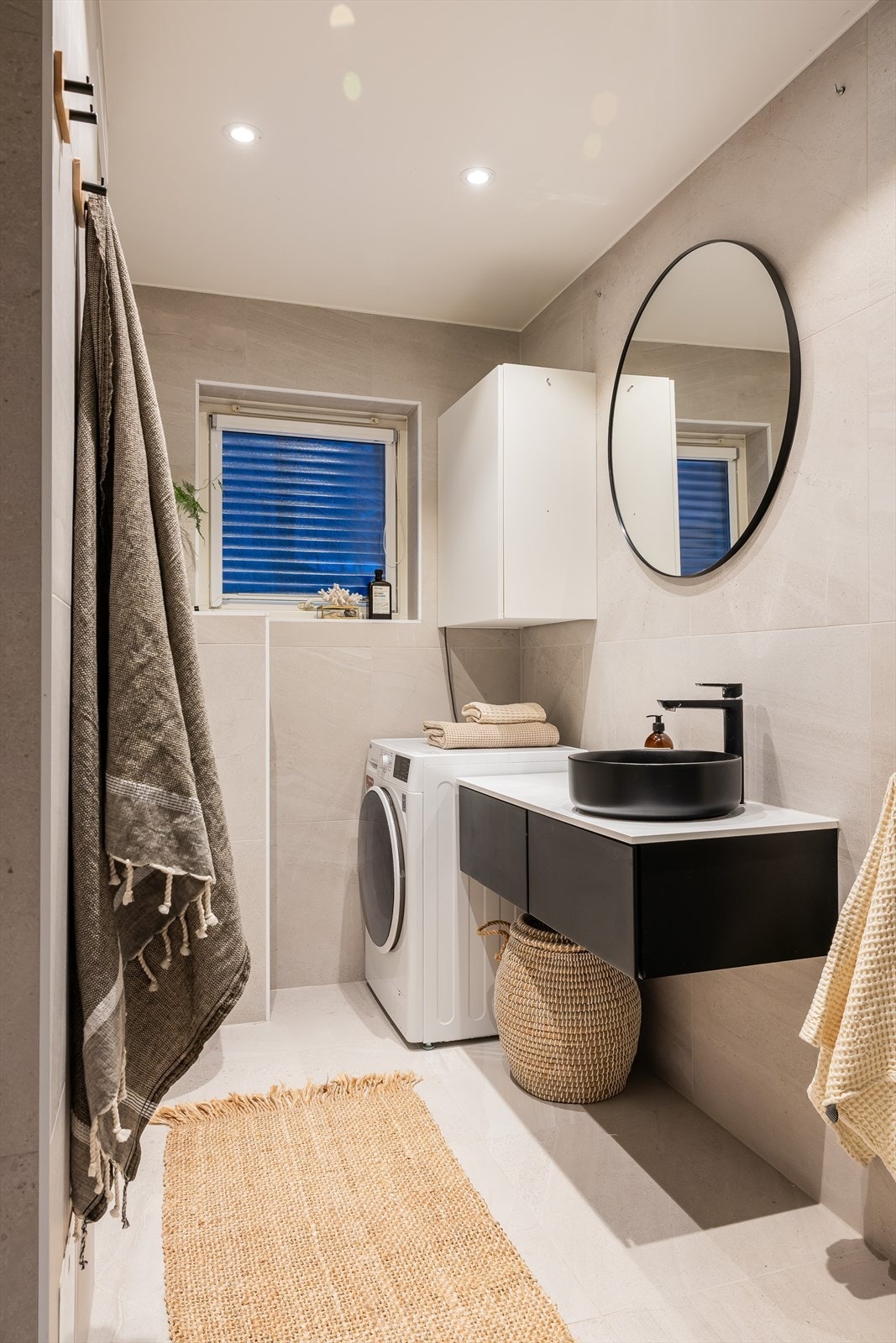 Lekkert, moderne baderom som ble pusset opp i 2022. Galleribilde