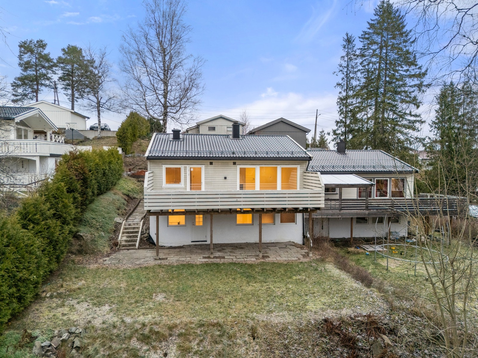 Christian Halvorsen v/EIE eiendomsmegling har gleden av å presentere Haugveien 42B! Galleribilde