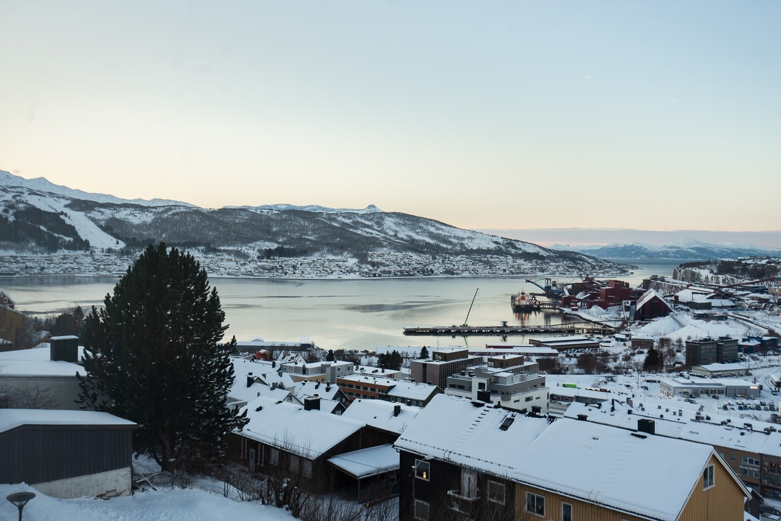 Utsikt fra balkong Galleribilde