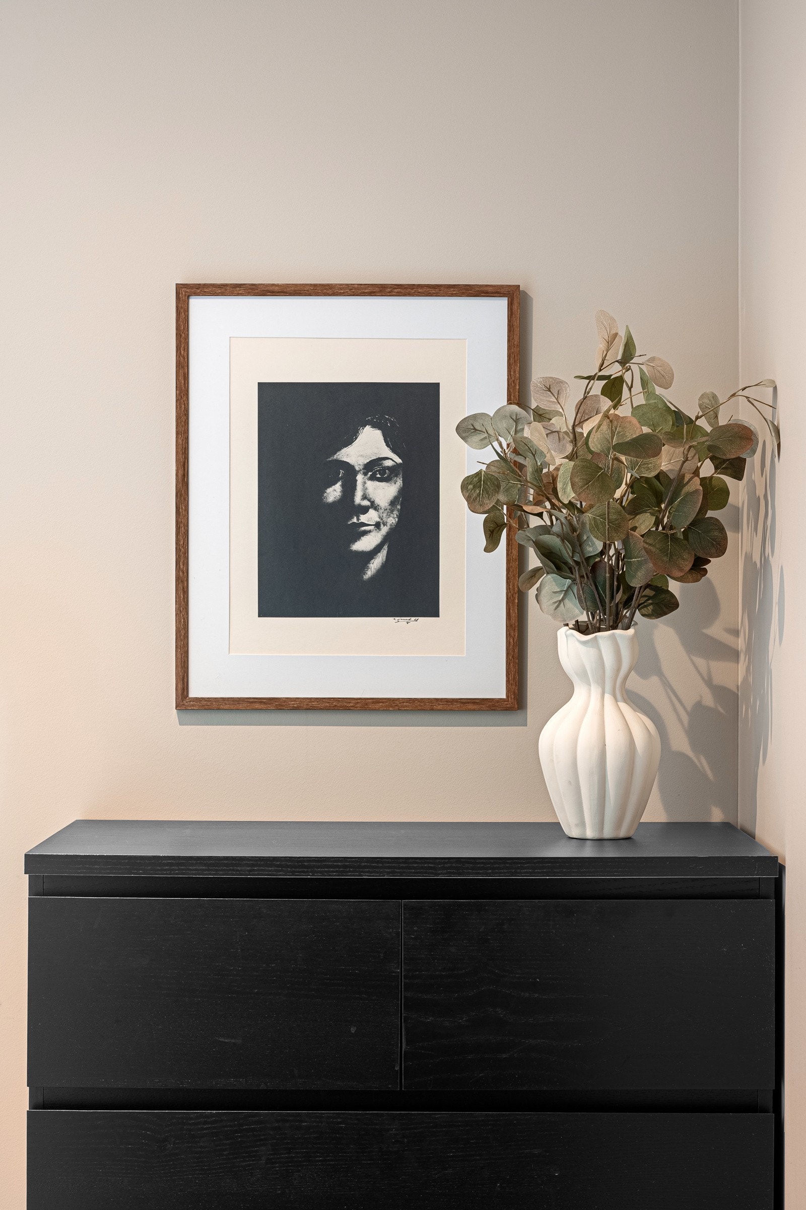 Med god planløsning, høy gjennomgående standard og attraktive kvaliteter ligger det meste til rette for å trives her. Galleribilde