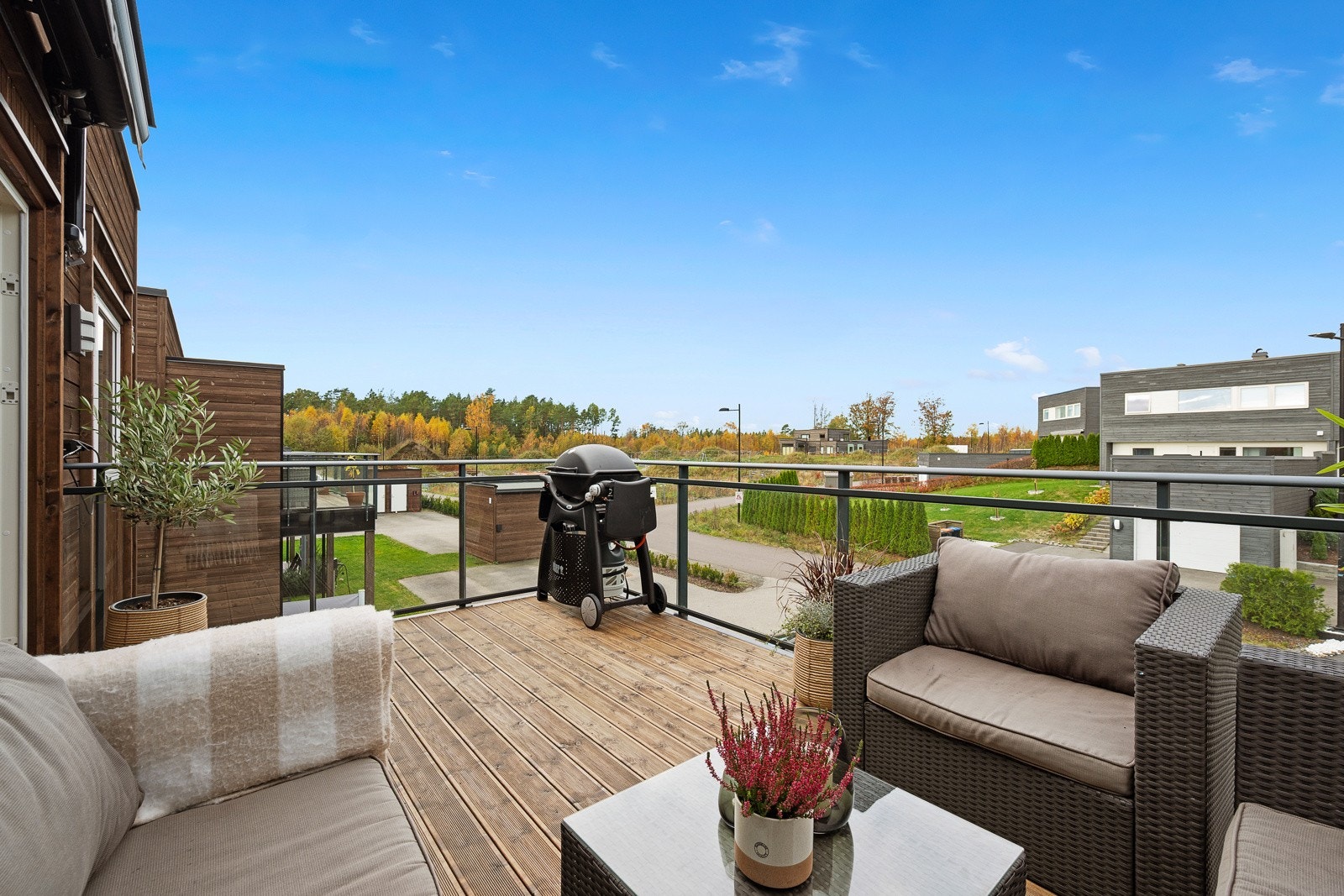 Terrassen er et perfekt sted for avslapning og hyggelige sommerdager. Galleribilde