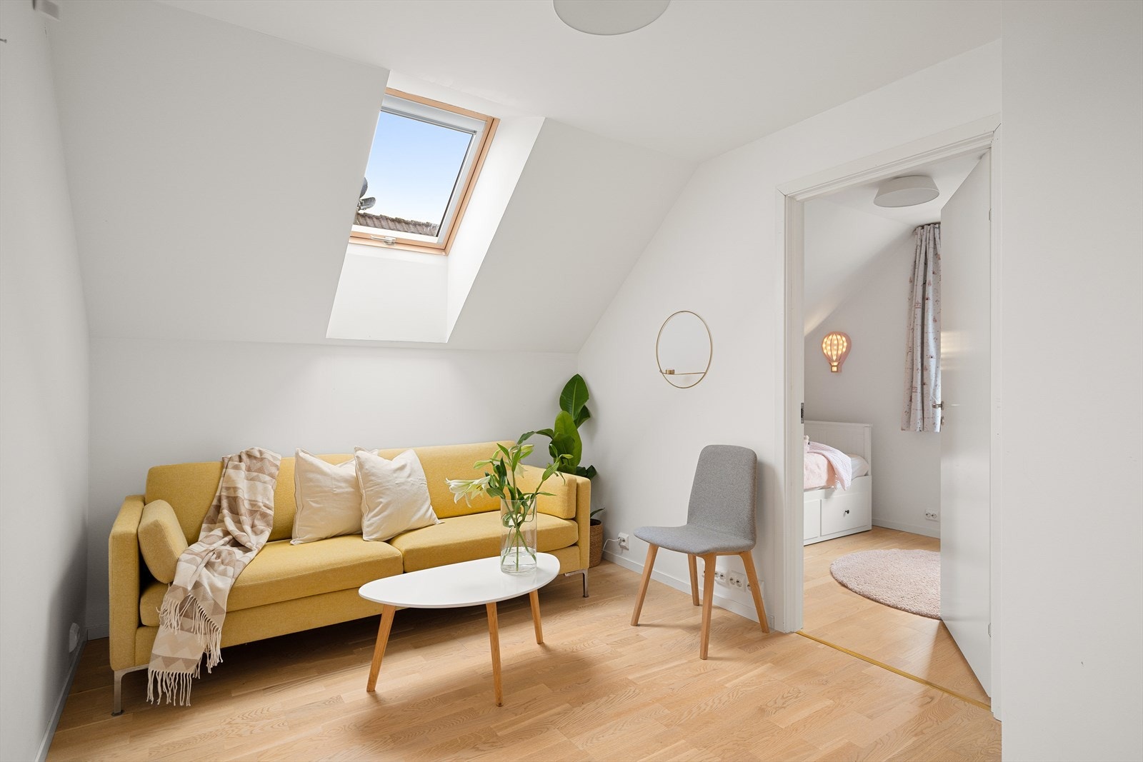 Lys og lekker loftstue. Galleribilde