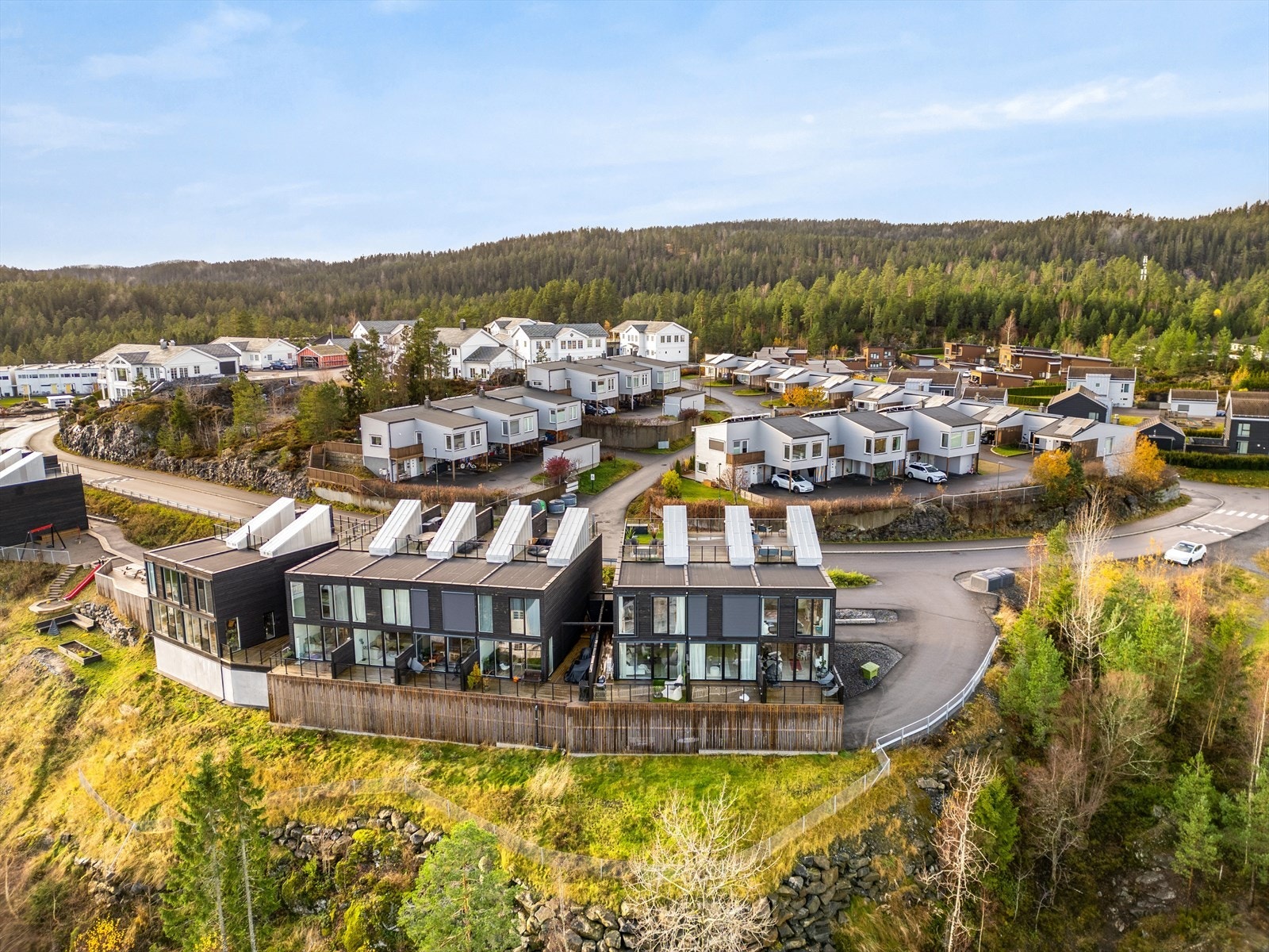 Hele hektnerhagan er et attraktivt og populært boligfelt, velkommen innom! Galleribilde