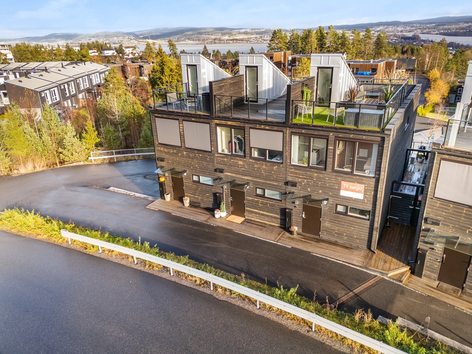 Velkommen til flotte Hektnerhagan 64! Det perfekte hjemmet for småbarnsfamilien? Galleribilde