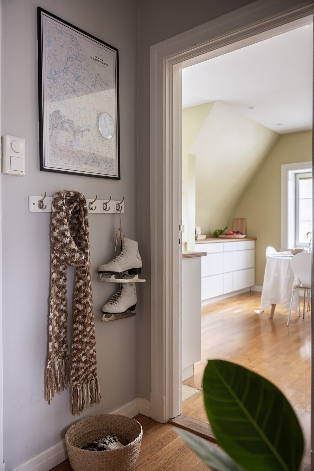 Gang mot kjøkken. Galleribilde