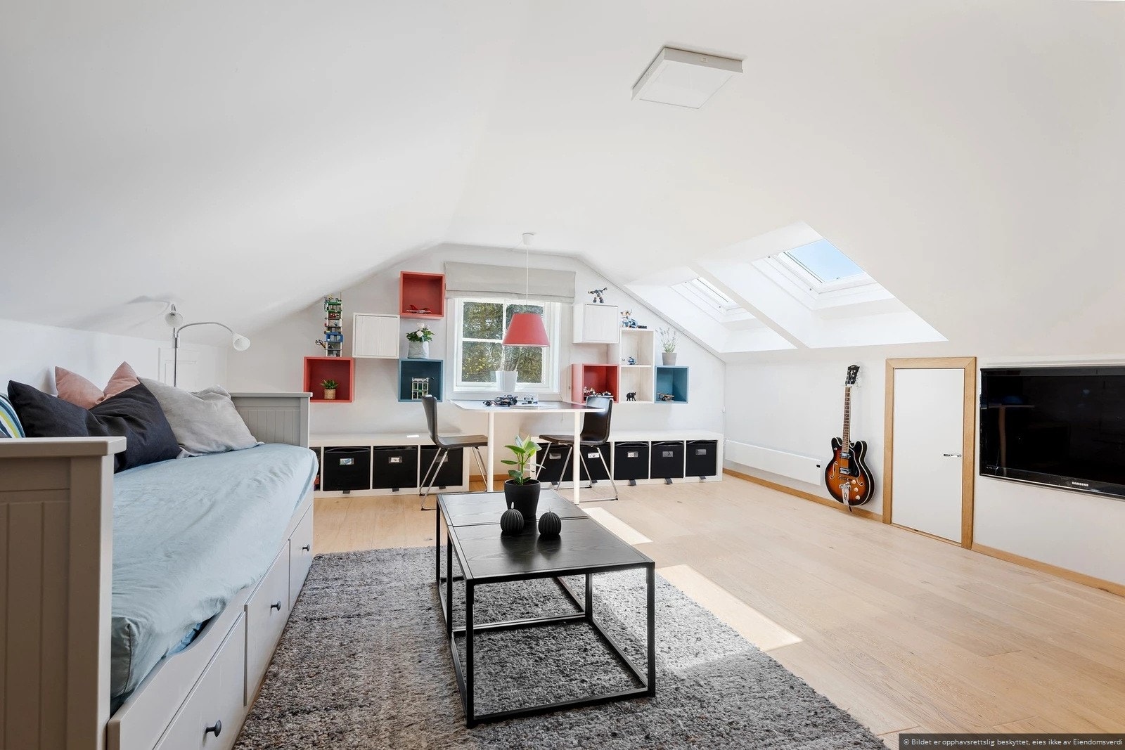 Stor loftsstue i 2. etasje med kott Galleribilde