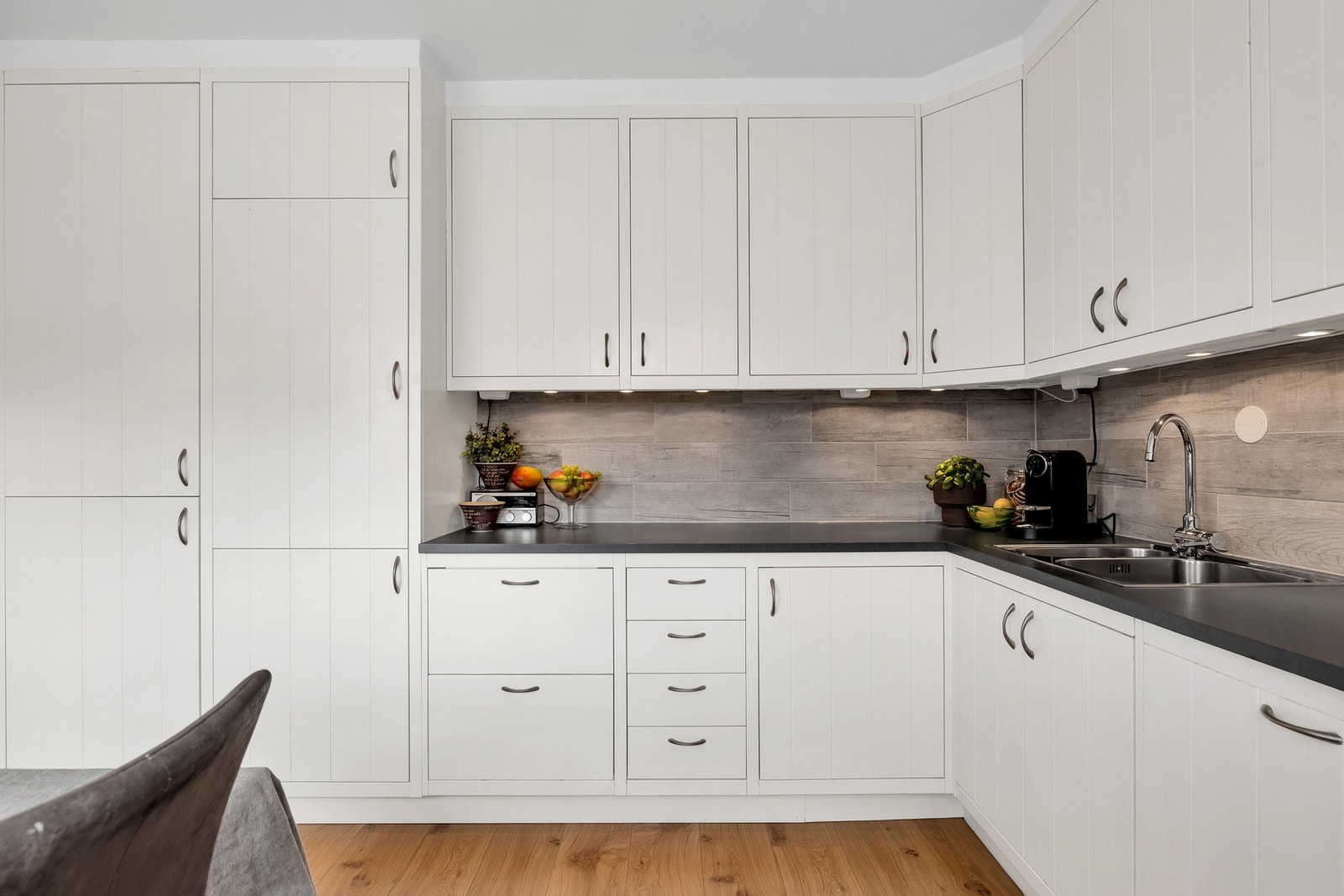 Takstmann har vurdert hele kjøkkenet til TG1 i takstrapporten. Galleribilde