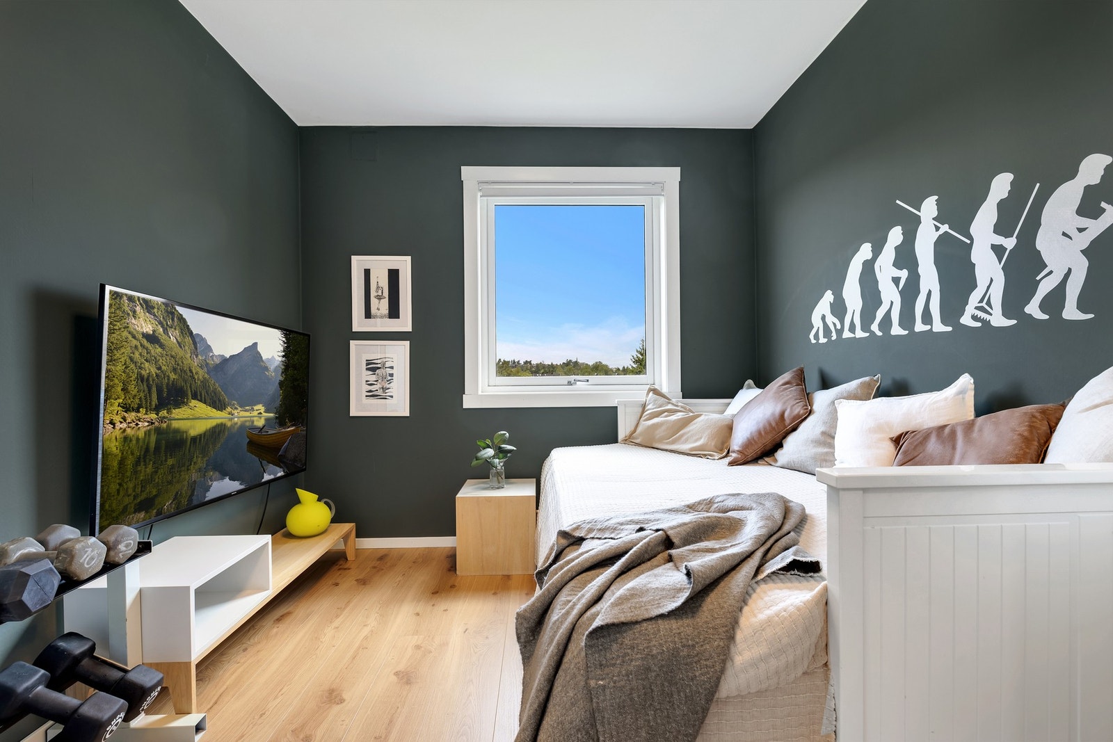 Leilighetens andre soverom er 9 kvm og passer godt både som barnerom, gjesterom eller kontor. Galleribilde