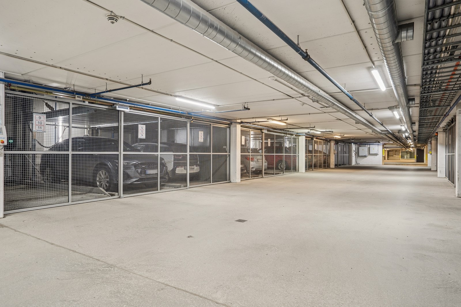 Det medfølger en parkeringsplass i felles garasjeanlegg. Galleribilde
