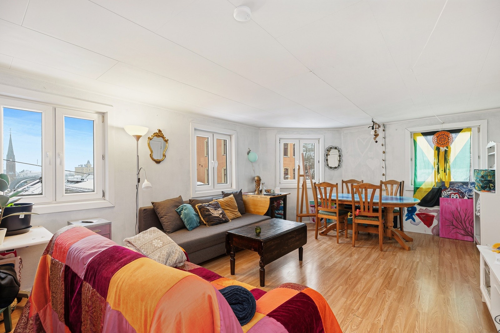 Stor og fin stue i tredje etasje Galleribilde