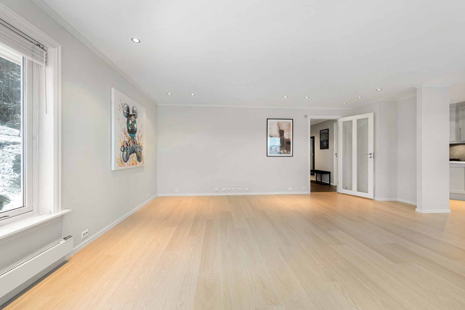 Fra stue/kjøkken mot gang Galleribilde