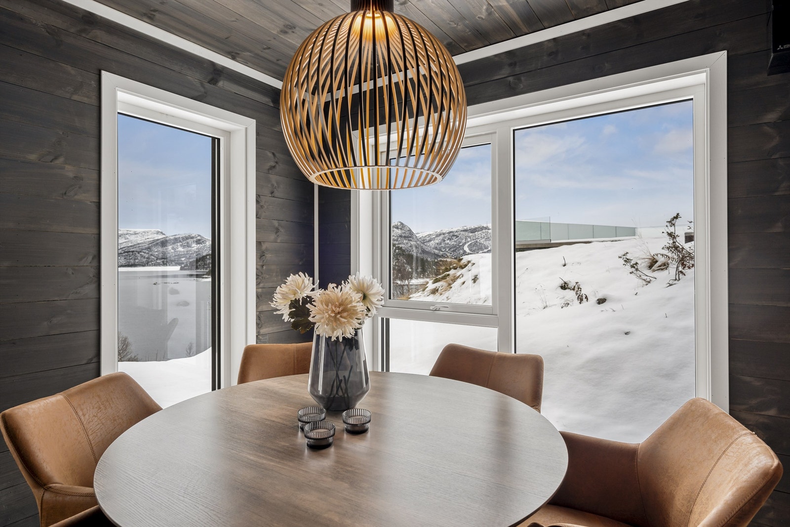 Fantastisk utsikt også fra spisestua Galleribilde