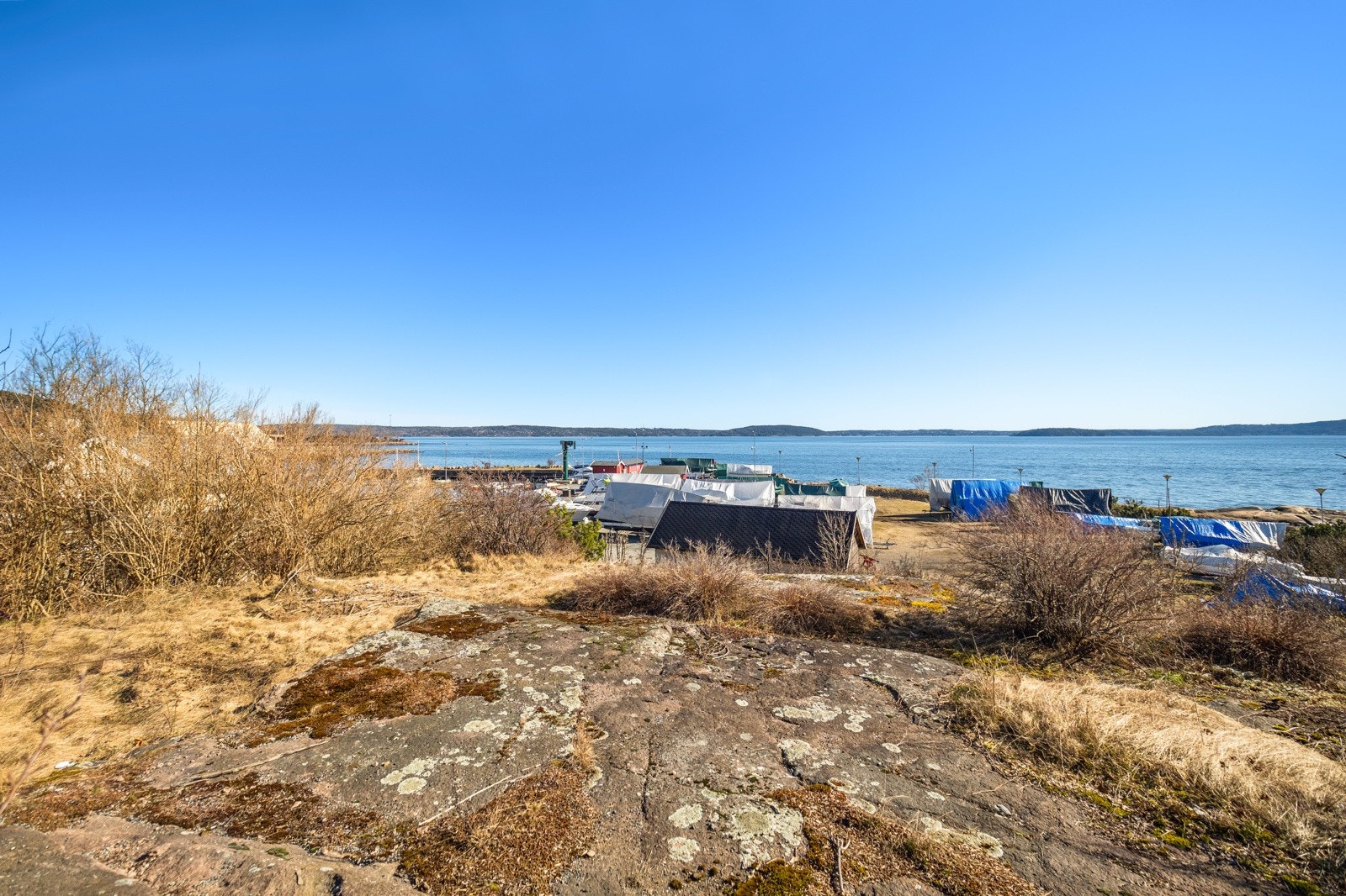 Utsikt fra tomten Galleribilde