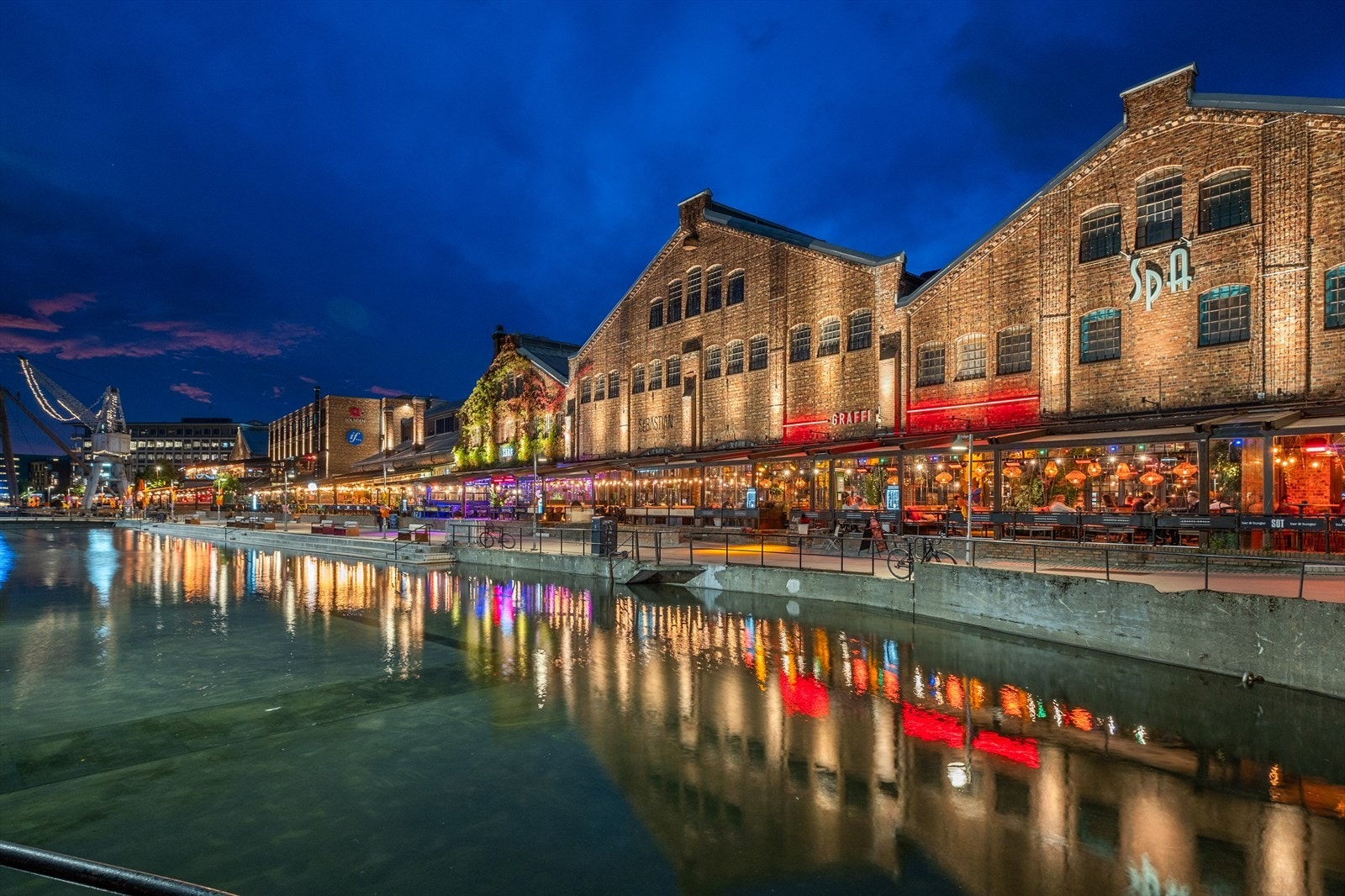 Kun 3-4 minutter gange til Solsidens ute- og restaurantliv. Galleribilde