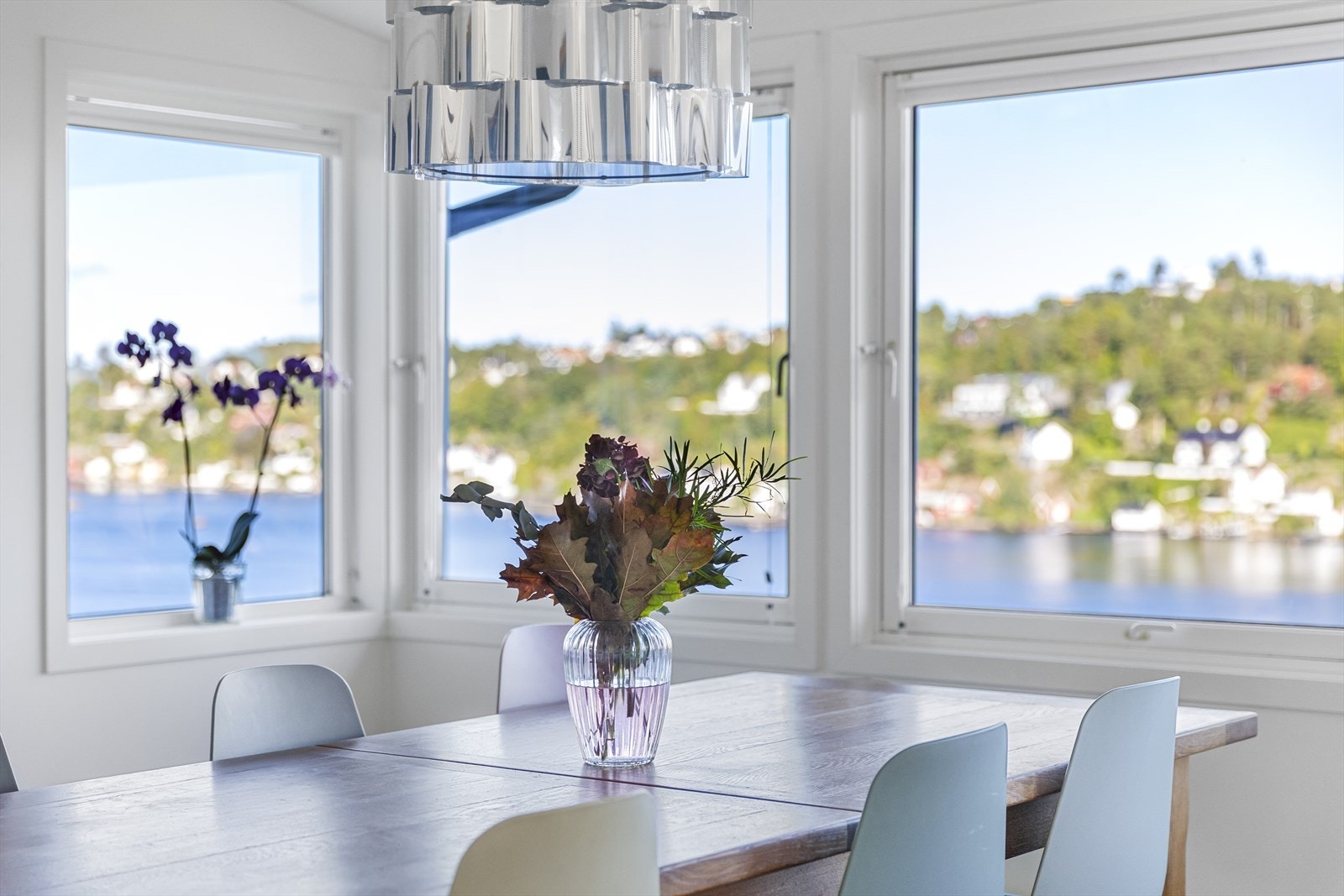 Her har man full oversikt over Galtesund og innseilingen til Arendal. Galleribilde