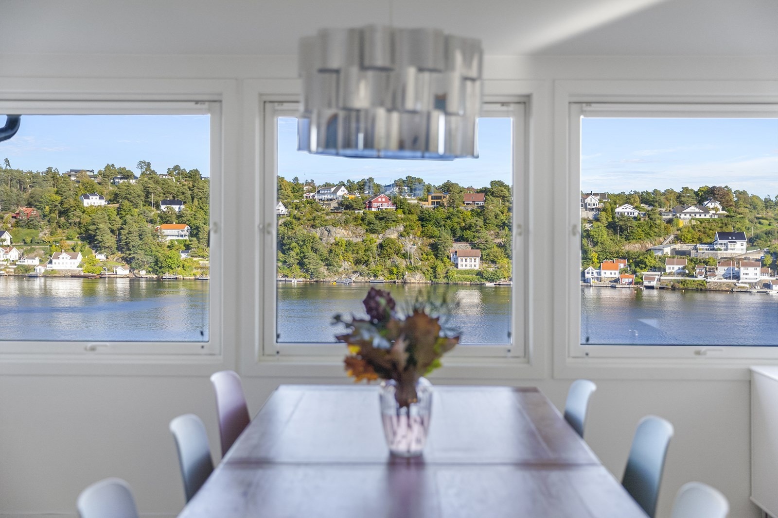 Utsikten fra spisestuen er fantastisk! Galleribilde