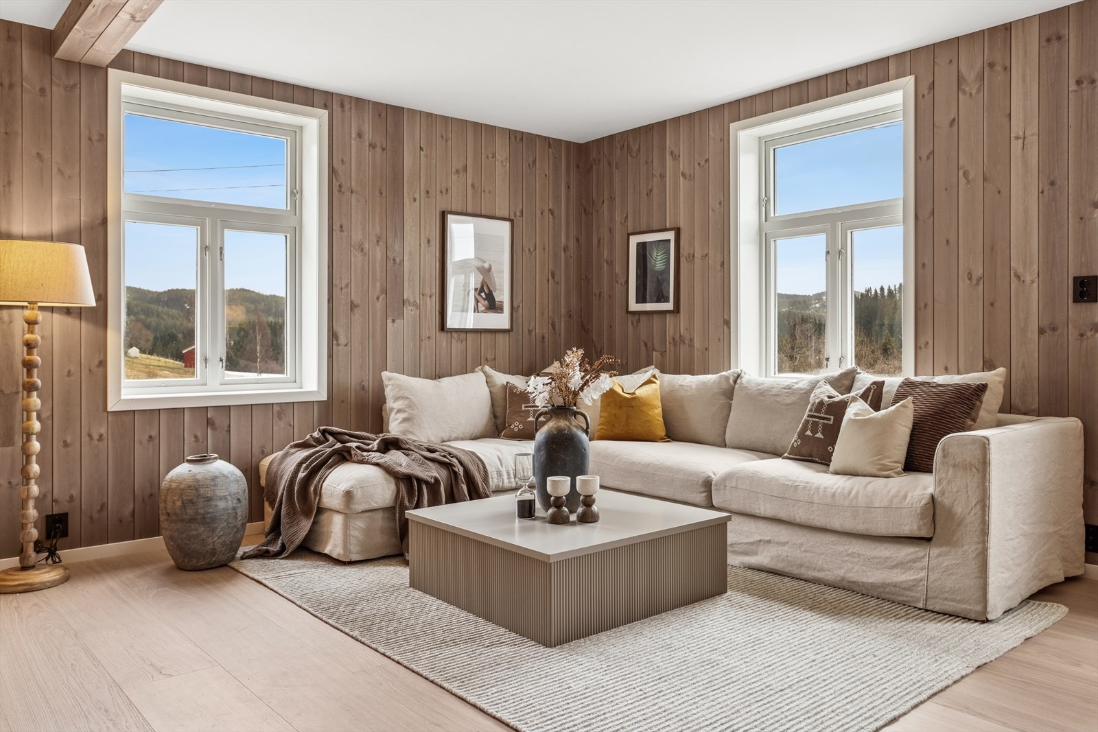 Stuen har et meget flott og gjennomført uttrykk, med gjennomtenkte detaljer og løsninger. Galleribilde