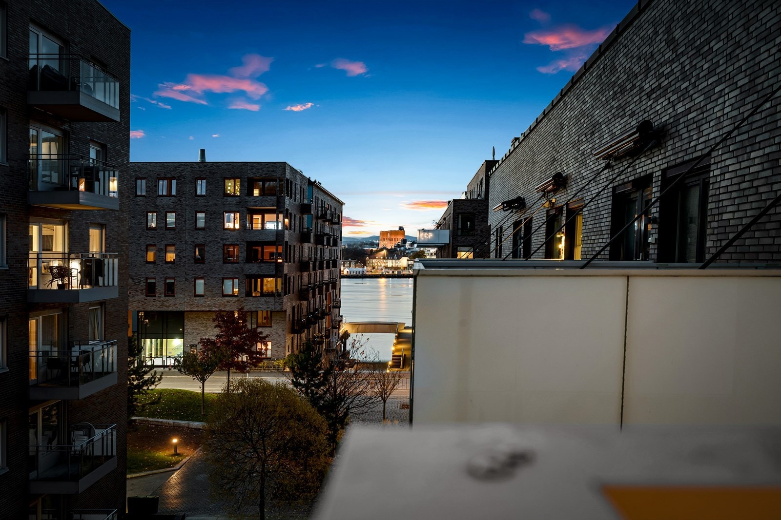 Flott utsikt mot Rådhuset Galleribilde