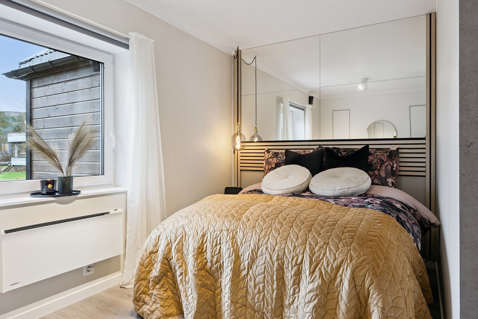 Soverommene er på henholdsvis ca. 8,5 kvm og 10 kvm. Galleribilde