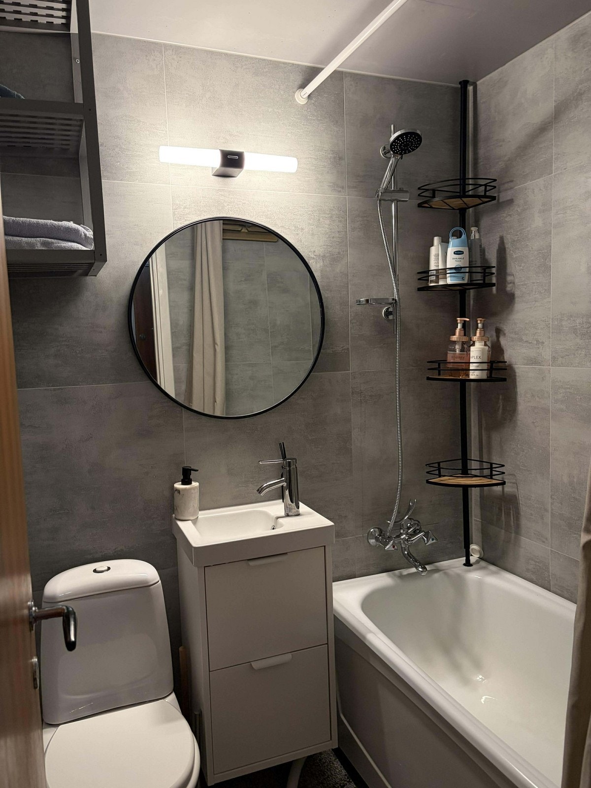 Bad med badekar Galleribilde