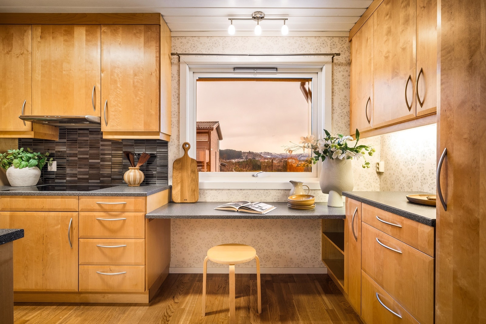 - Tidløst kjøkken fra Fagkjøkken ble satt inn i 2008 - Galleribilde