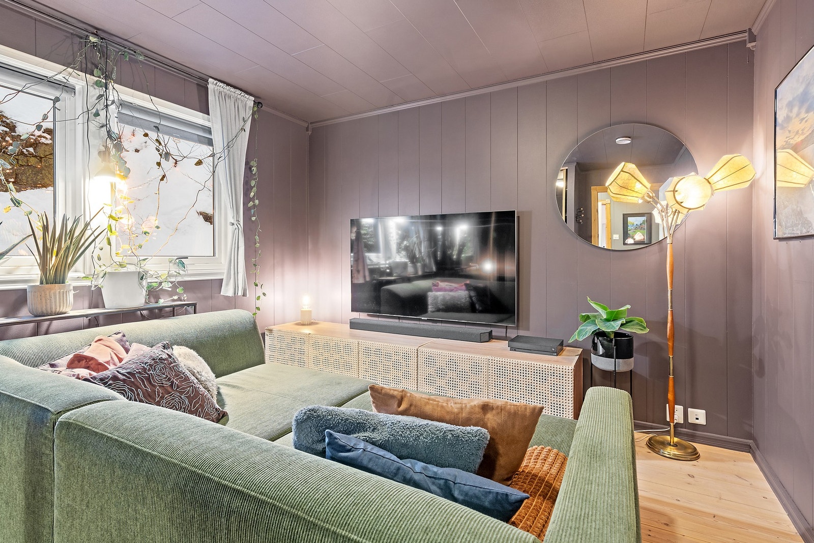 Soverom 3 ligger i 2 etasjen og benyttes som tv-stue Galleribilde