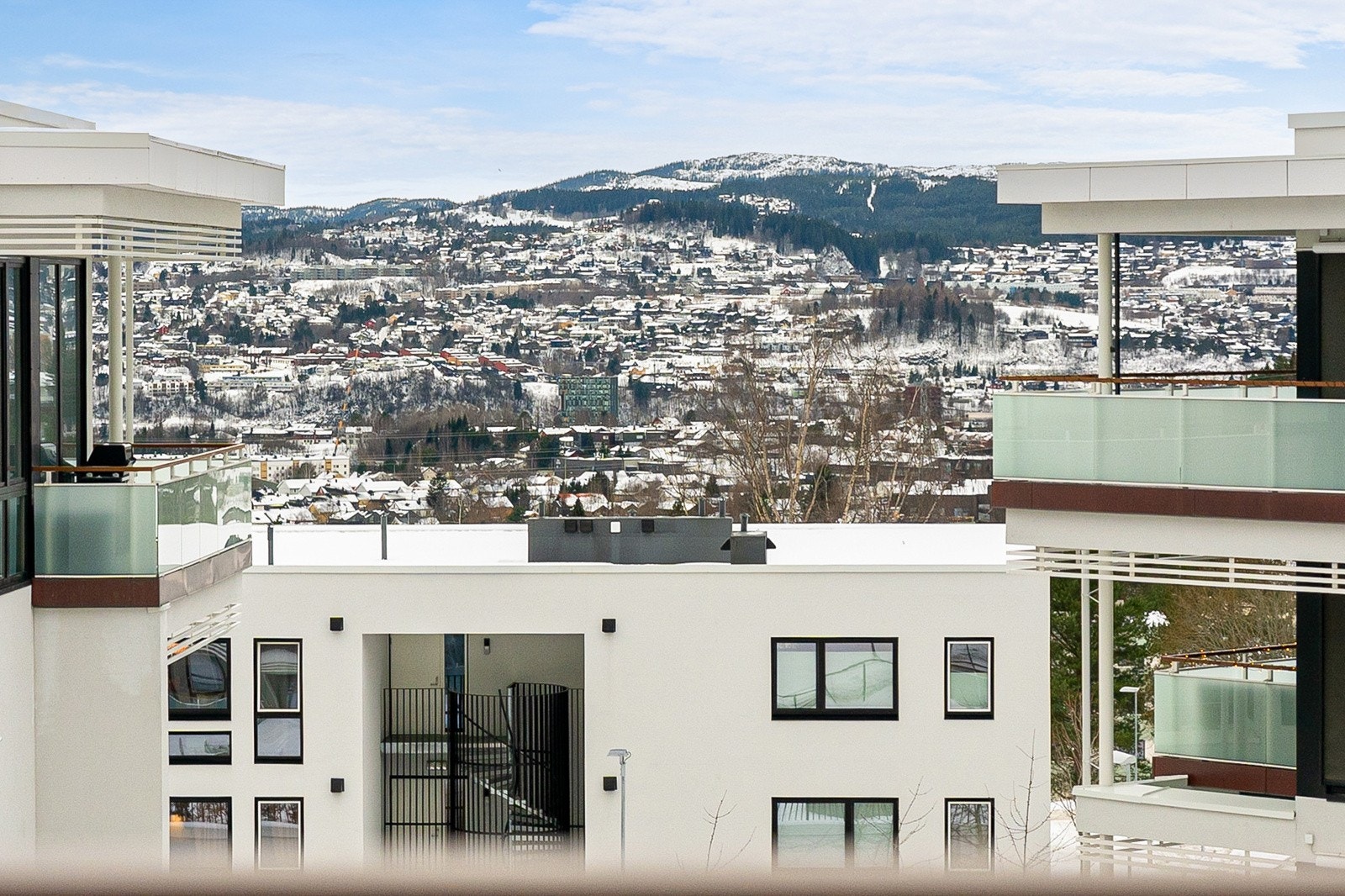 Velkommen til en lettstelt og moderne leilighet i Perspektiv Steinan. Galleribilde