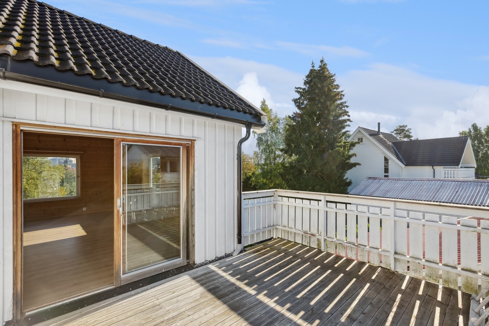 Balkong i andre etasje. Galleribilde