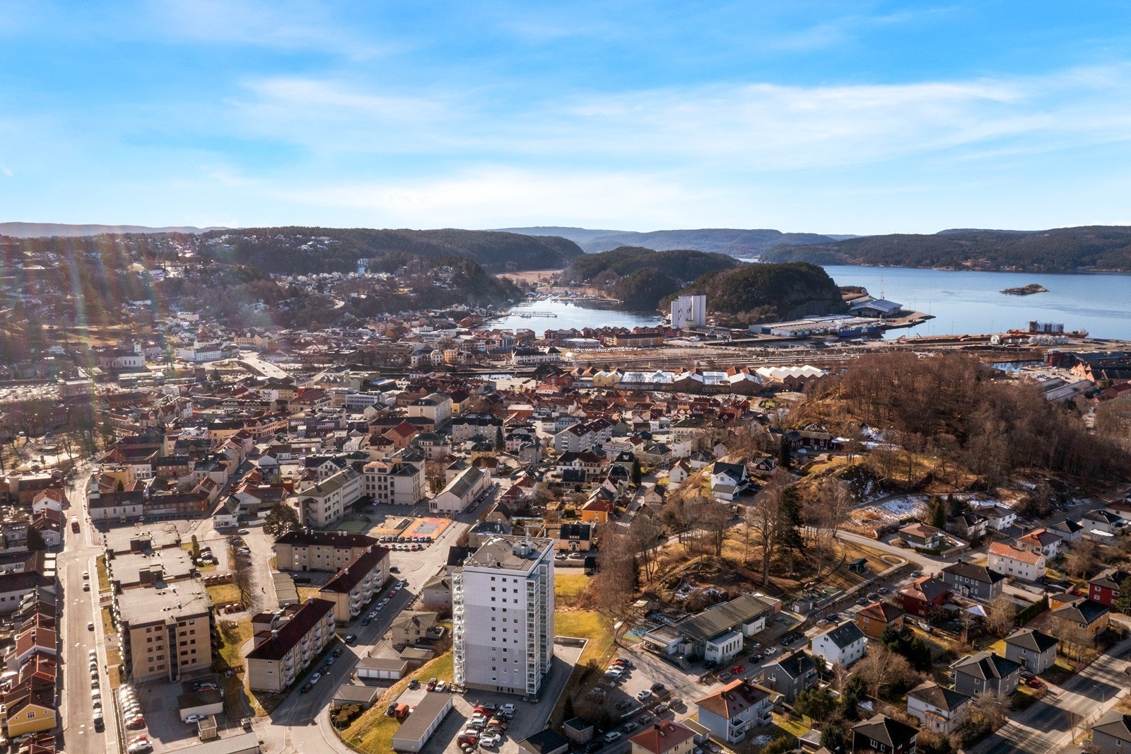 Eiendommen har en sentral beliggenhet. Galleribilde