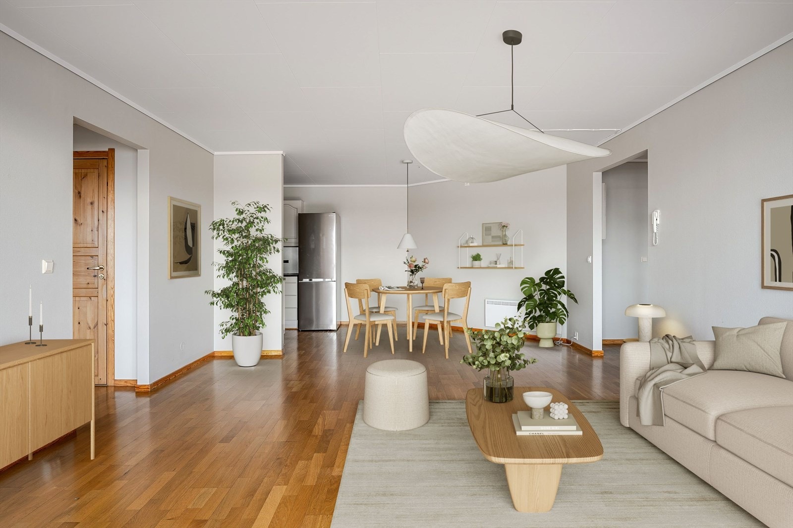 Leiligheten er beliggende i et kombinert bolig og næringsbygg fra 1994. Galleribilde