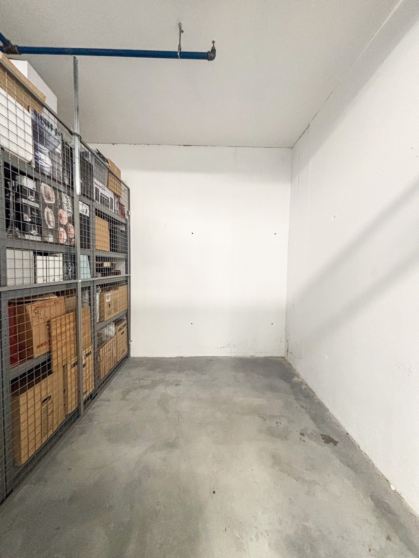 Bod i parkeringskjeller Galleribilde