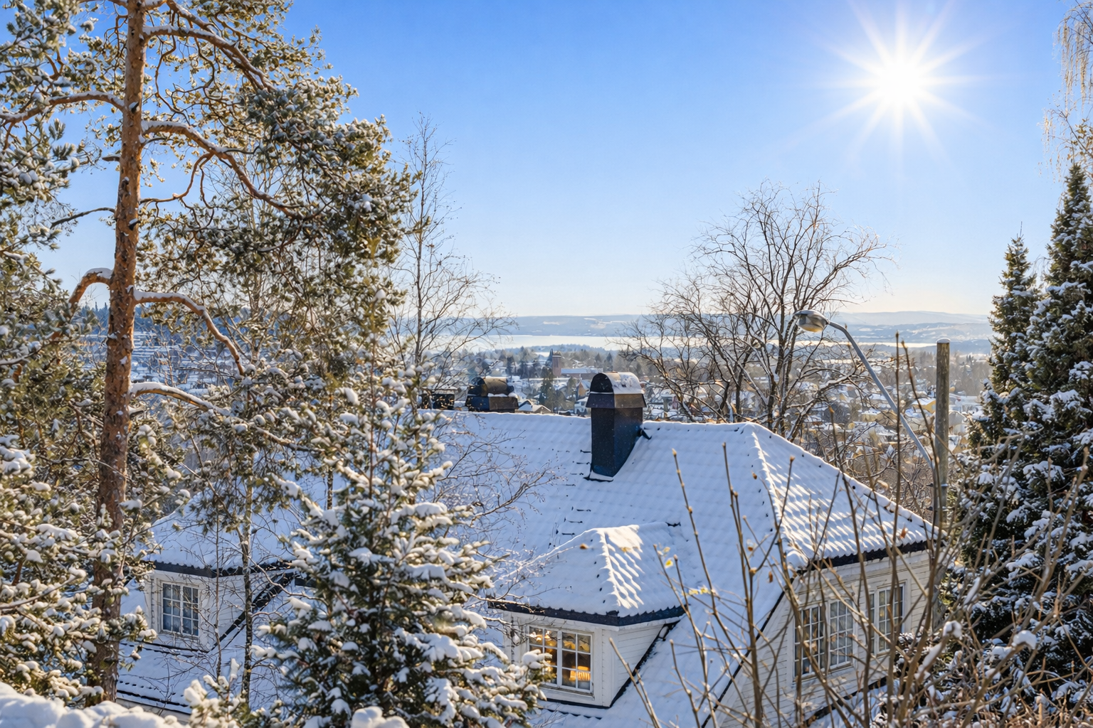 Høyt, fritt og rolig med svært gode solforhold og med praktfull utsikt Galleribilde