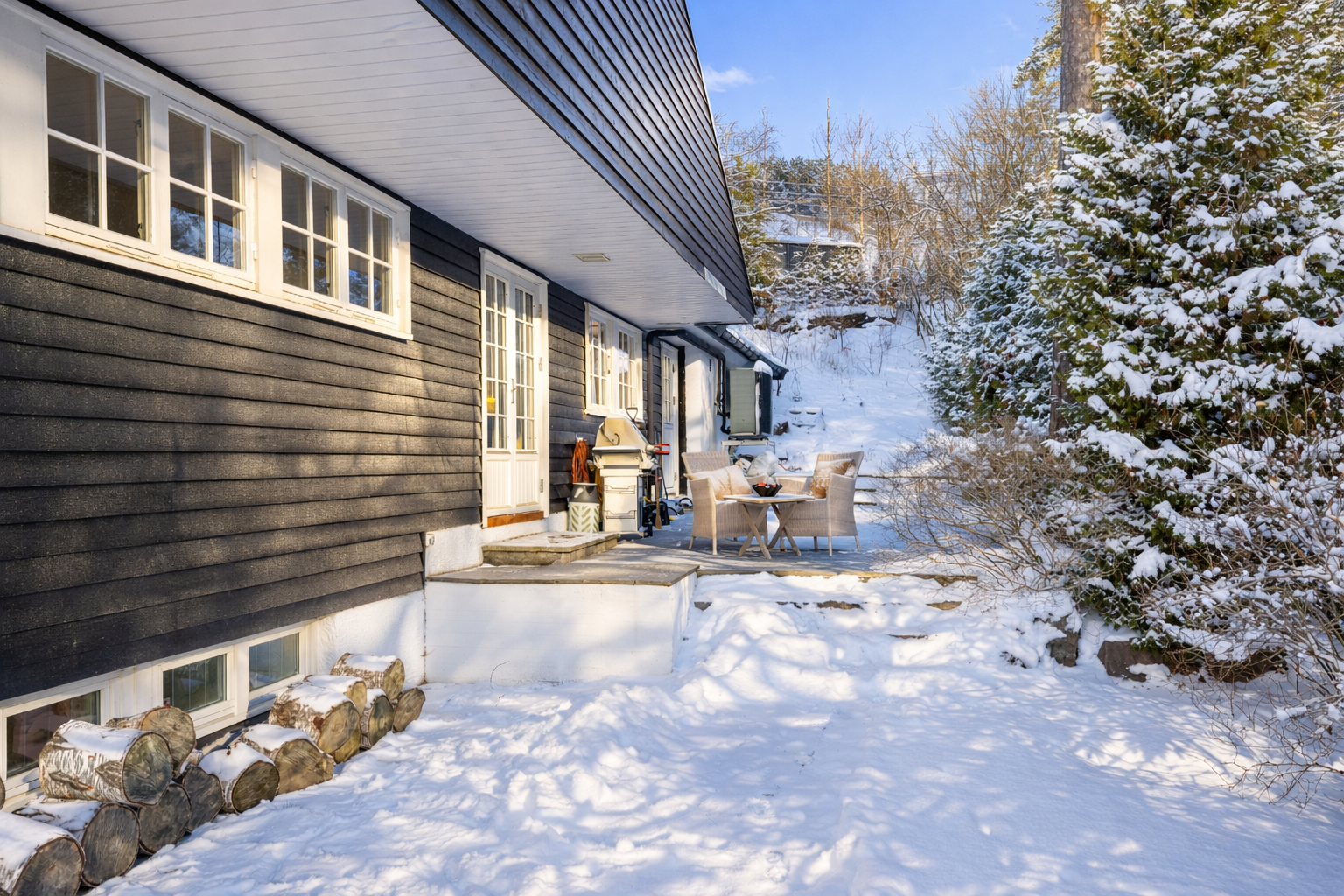 Hyggelig uteplass/altan på ca. 33 kvm Galleribilde