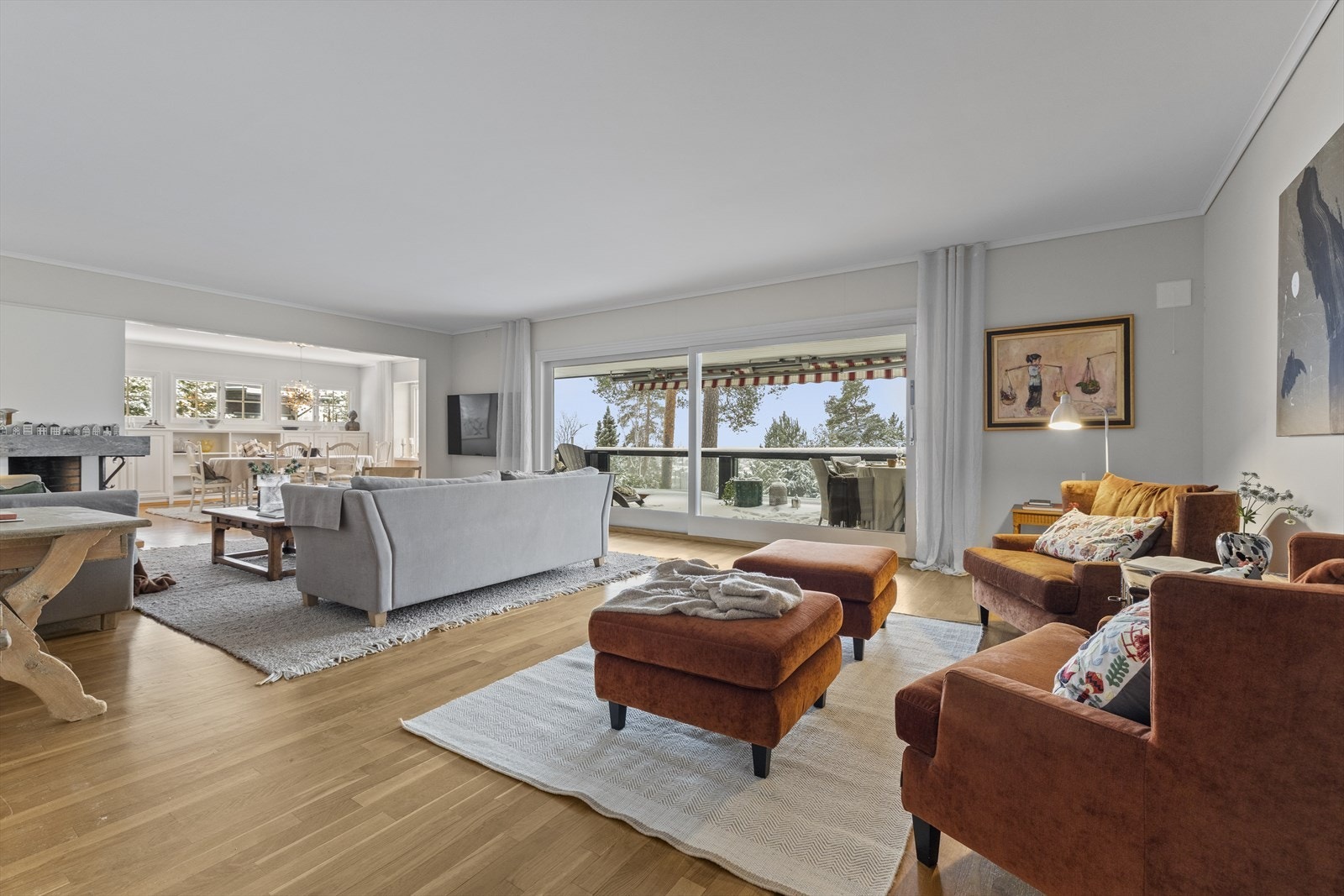 Innholdsrik og hyggelig villa i populært og veletablert strøk på Holmenkollen Galleribilde