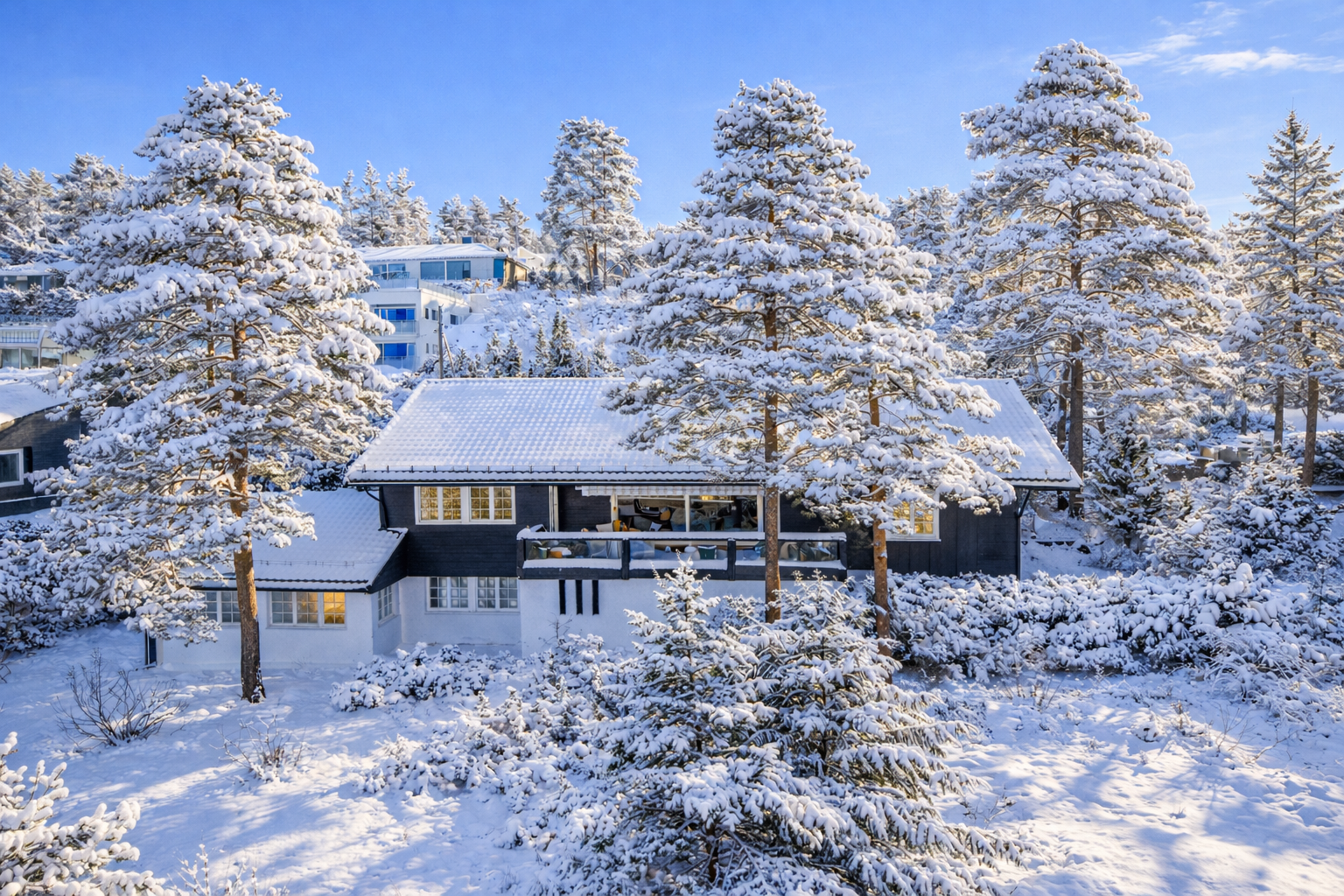 Aslaug Vaas veg 2 v/Sarah Aamodt og Christian A. Aamodt - Sem og Johnsen Eiendomsmegling Galleribilde