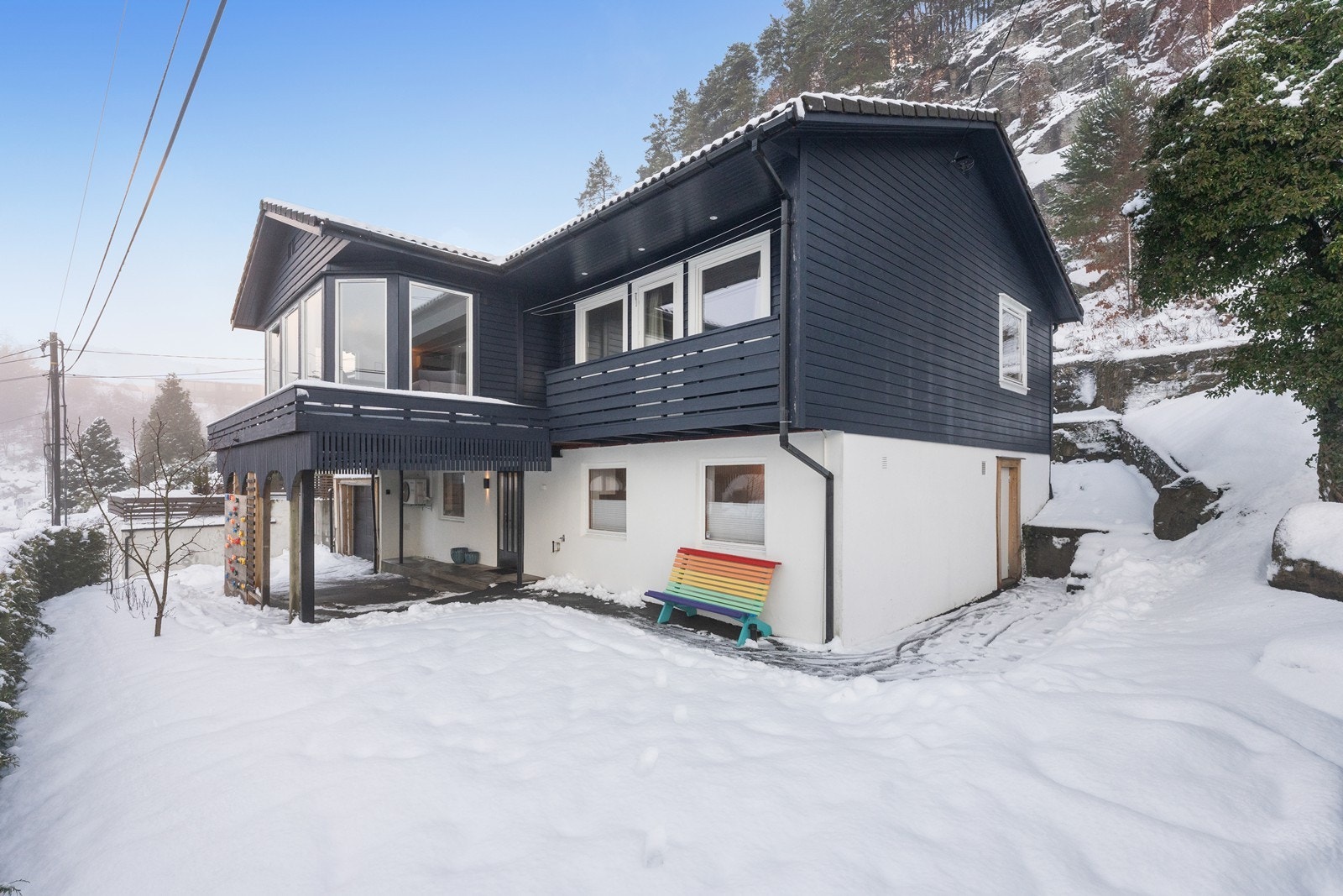 Boligen er fra 1969 og påbygd i 1989. Galleribilde