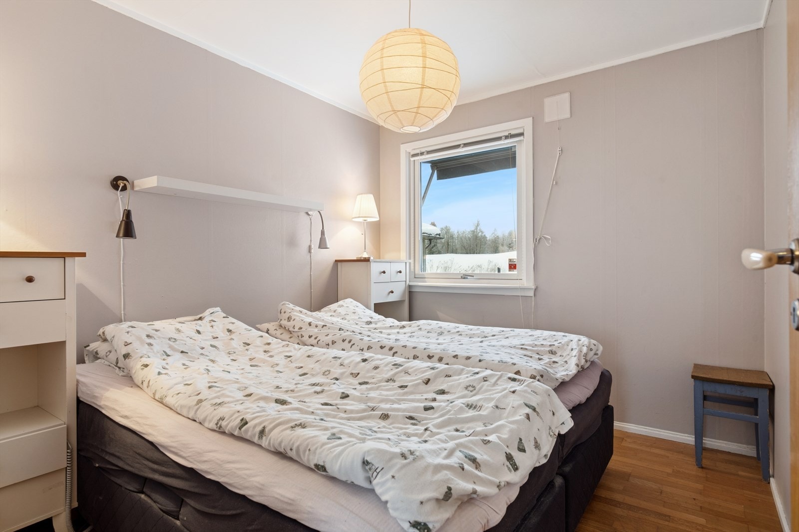 Boligen har totalt 3 soverom. Soverom 1. Galleribilde