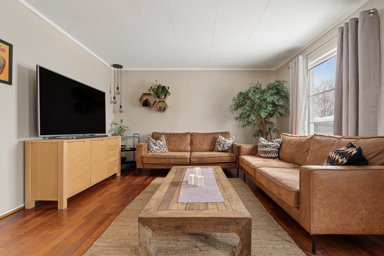 Robert Isachsen v/DNB Eiendom har gleden av å presentere Tennisveien 2C! Galleribilde