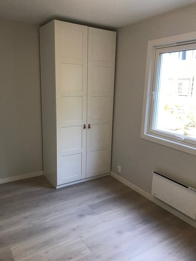 Soverom 2 med skap Galleribilde