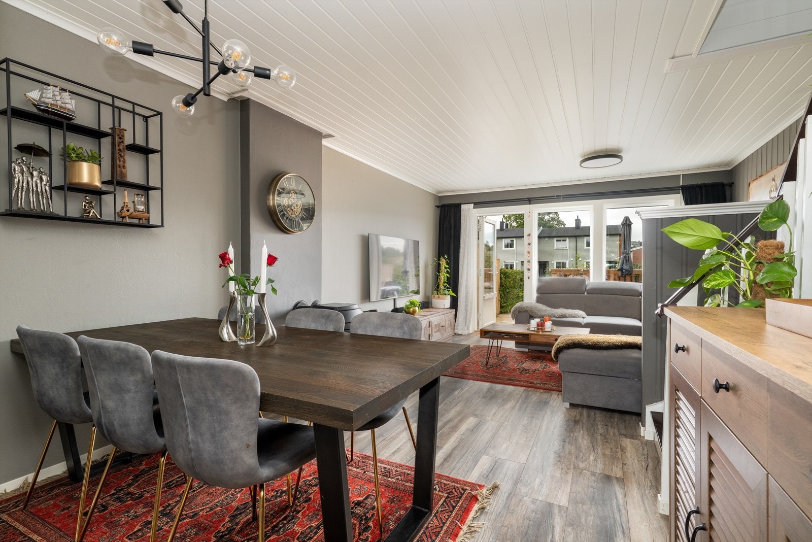 God plass til spisestue. Galleribilde