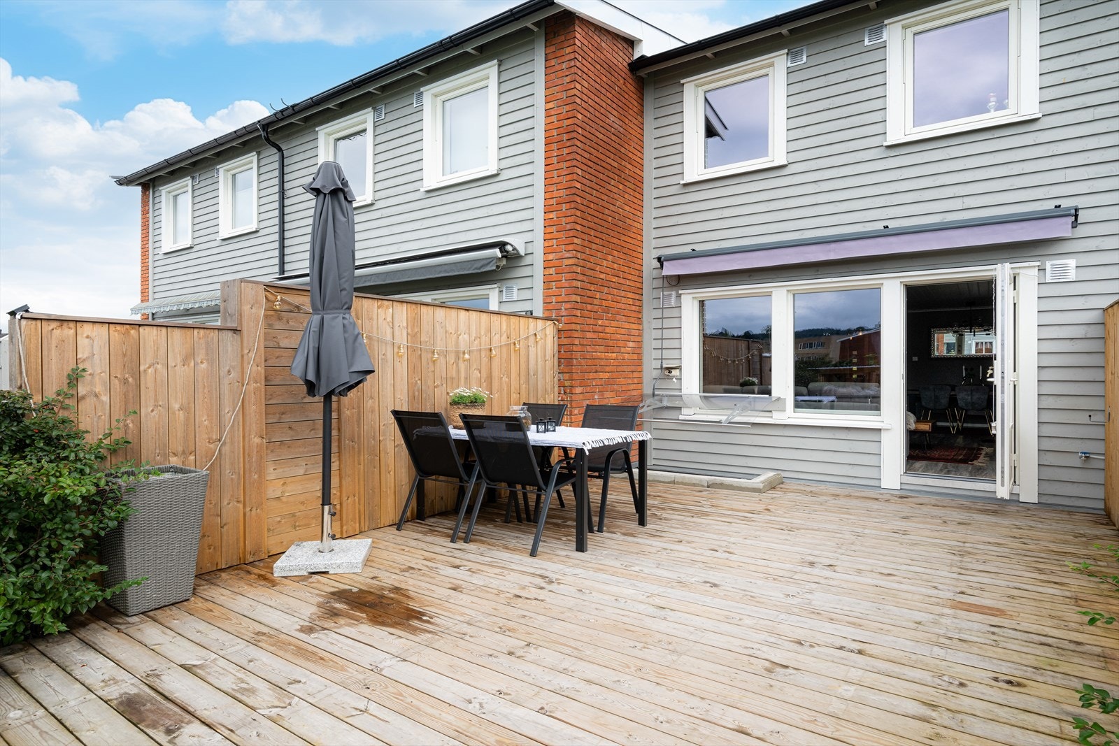 Vestvendt og solrik platting. Levegger er nye i 2024. Galleribilde