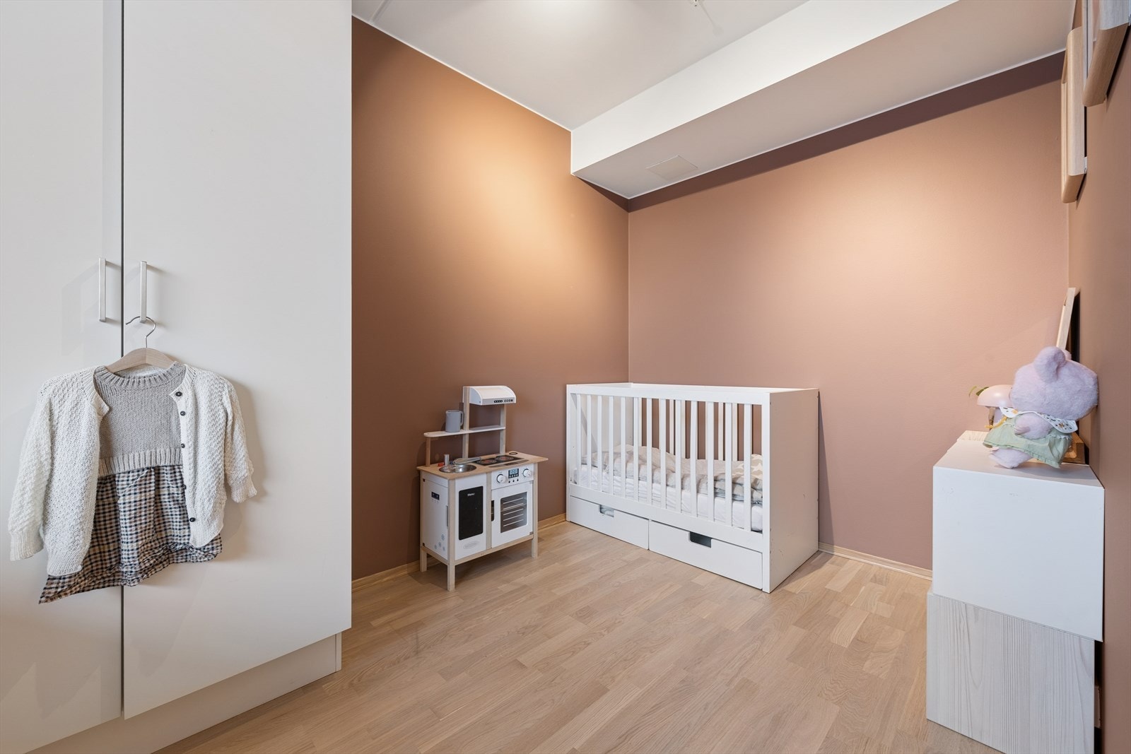 Det andre soverommet er av god størrelse. Det er i dag brukt som et barnerom. Galleribilde