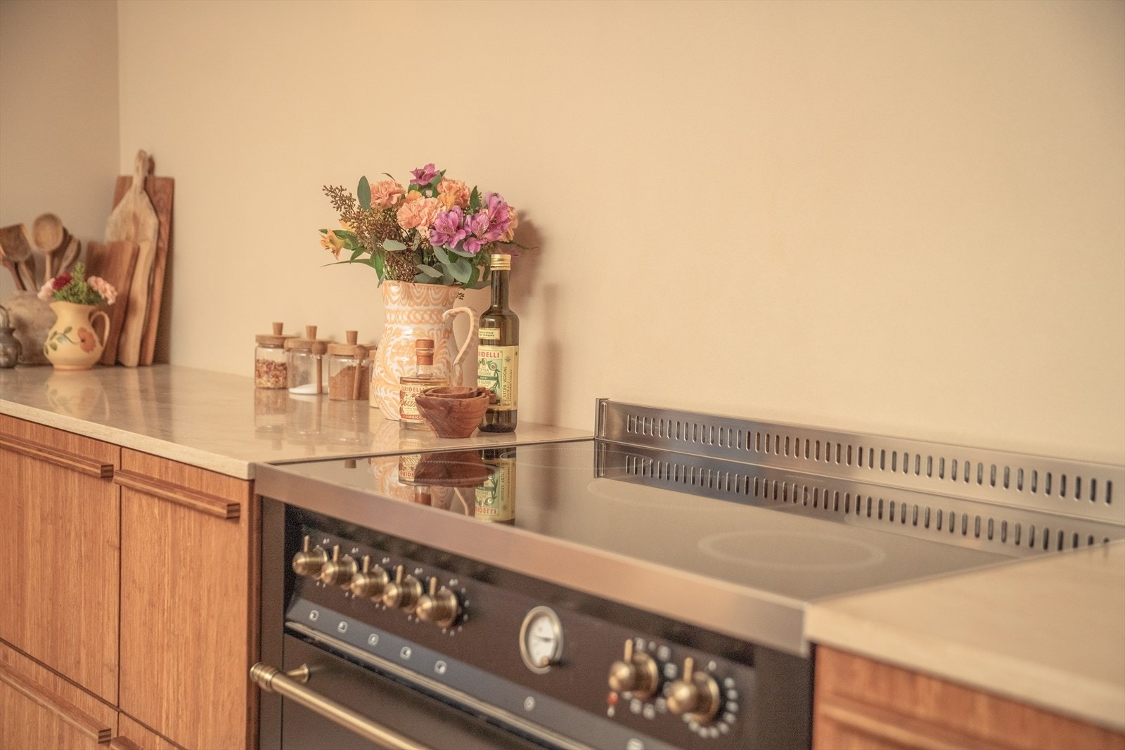 En lekker stekeovn fra Lofra understreker de eksklusive kvalitetsvalgene. Galleribilde