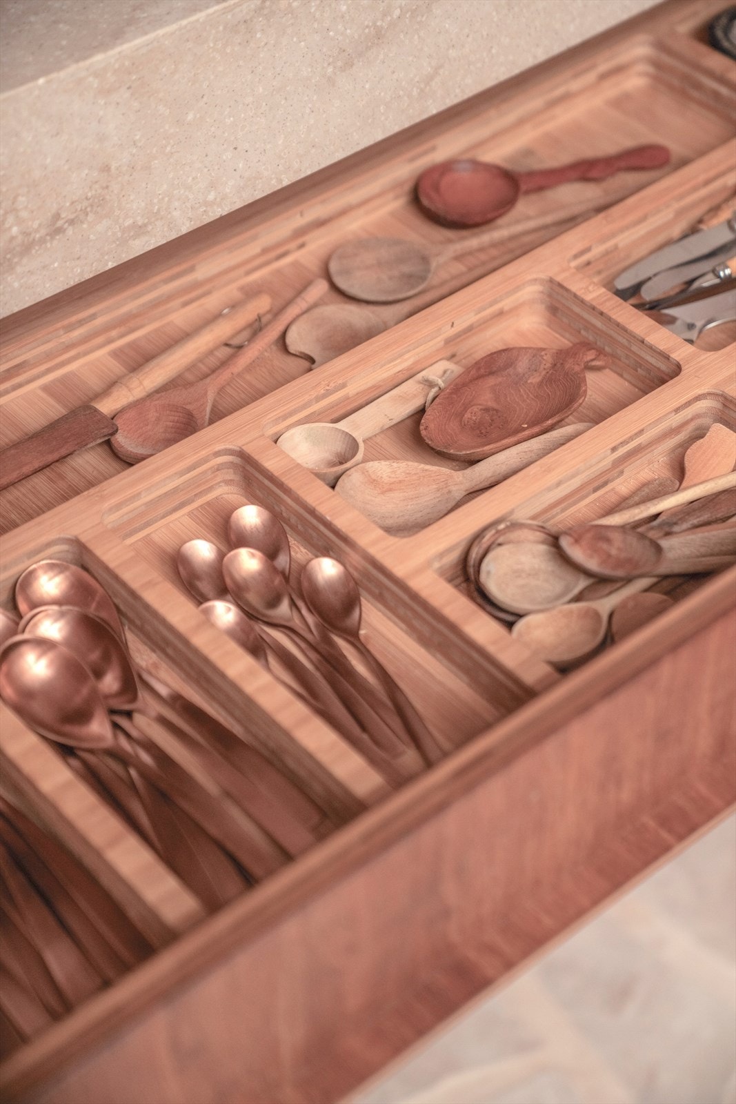 På dette kjøkkenet er ingenting overlatt til tilfeldighetene - hver detalj er nøye gjennomtenkt. Galleribilde