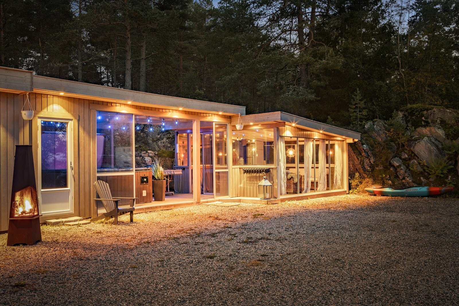 Flott sommerstue, overbygget terrasse, drivhus, isolert bod, markterrasse og innredet bod. Galleribilde