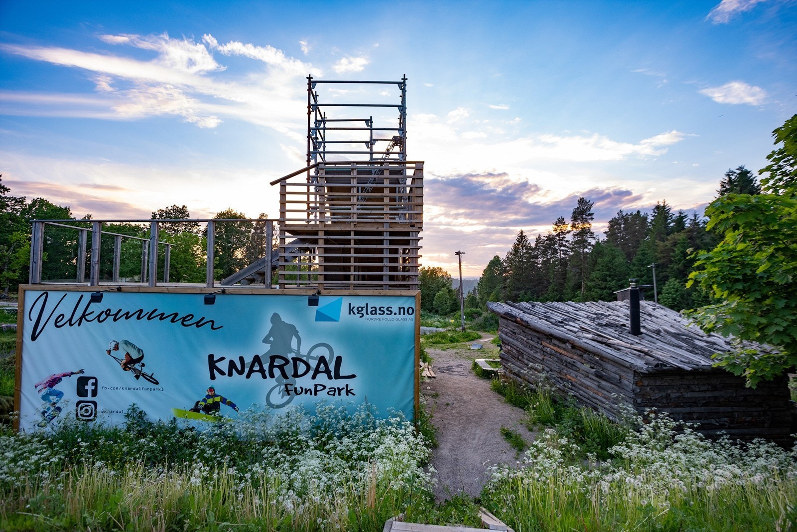 Kun 10 minutters gange til Knardal Funpark - et lokalt samlingssted med utendørsaktiviteter for barn og voksne. Galleribilde