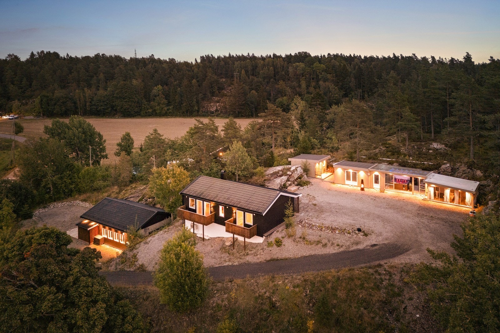 Knardalveien 21 og 21b. Galleribilde